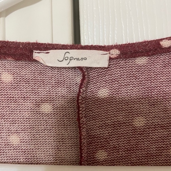 Cute polka dot sweater, tried on but never worn - Picture 2 of 2